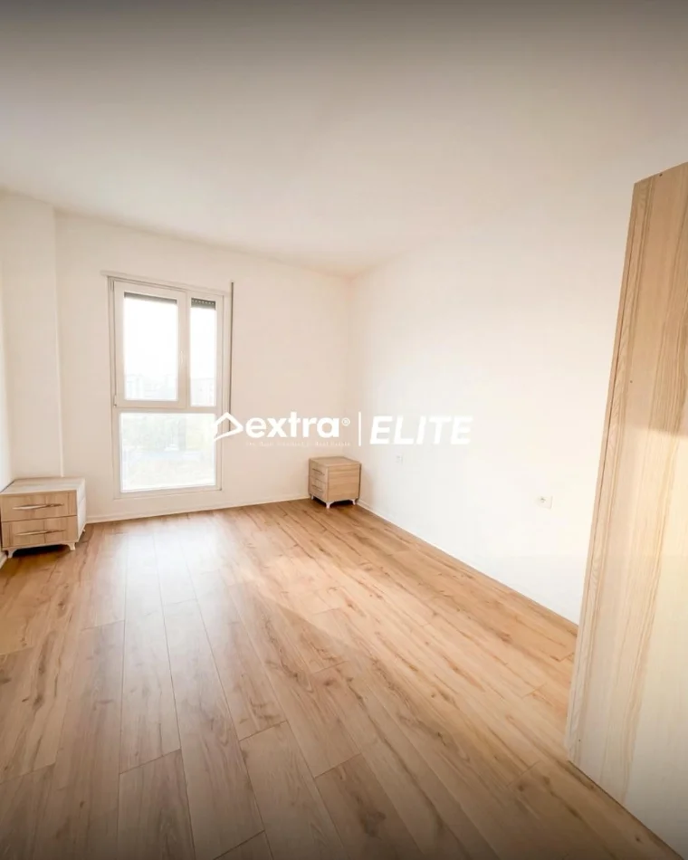 Tirane, jepet me qera apartament 2+1+Ballkon Kati 2, 100 m² 600 € (Trio Tower)