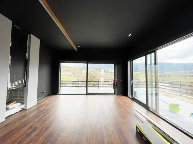 Tirane, shes Vile 2 Katshe Kati 0, 498 m² 800.000 Euro (NË DAIAS, NË PERIFERI TË TIRANES)