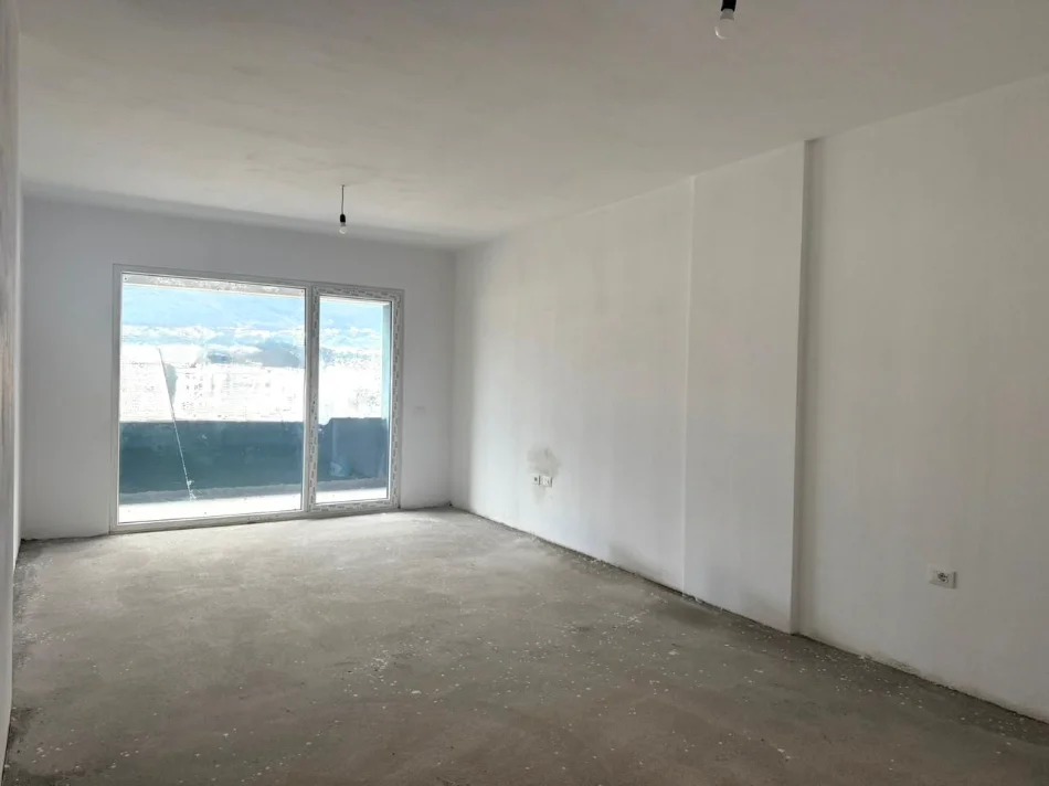 Tirane, shitet apartament 2+1+Ballkon Kati 9, 111 m² 215.000 € 