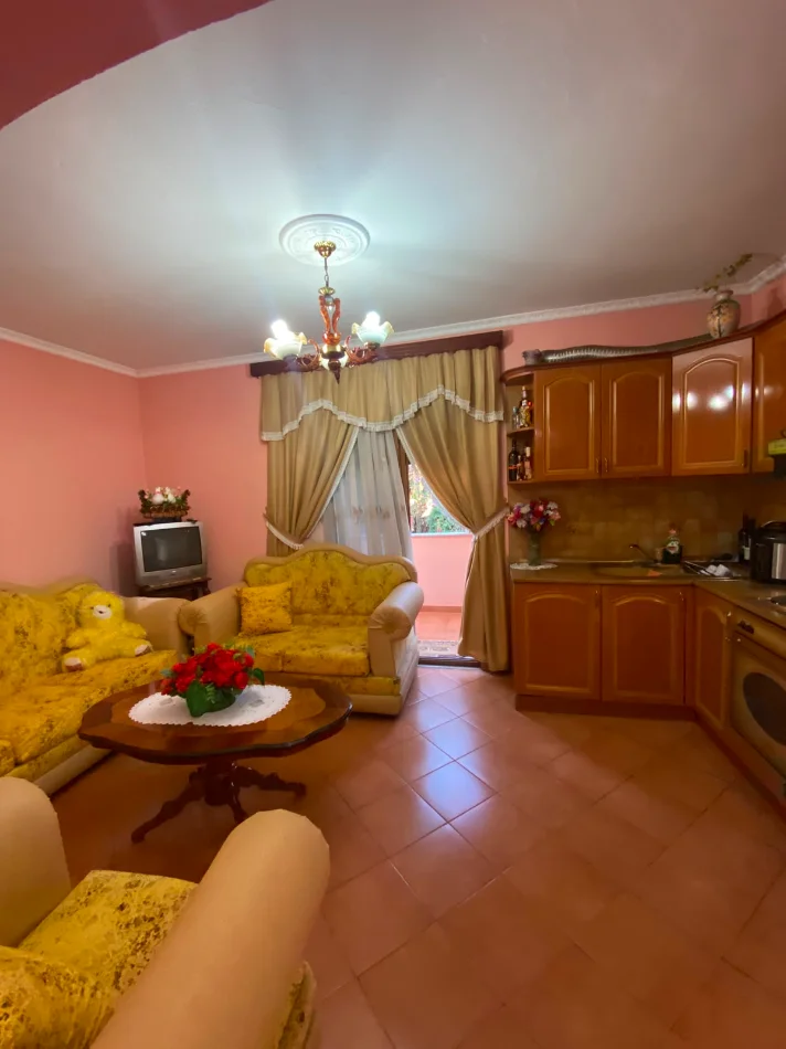 Tirane, shitet shtepi 3+1 Kati 2, 135 m² 168.000 € (Misto Mame)