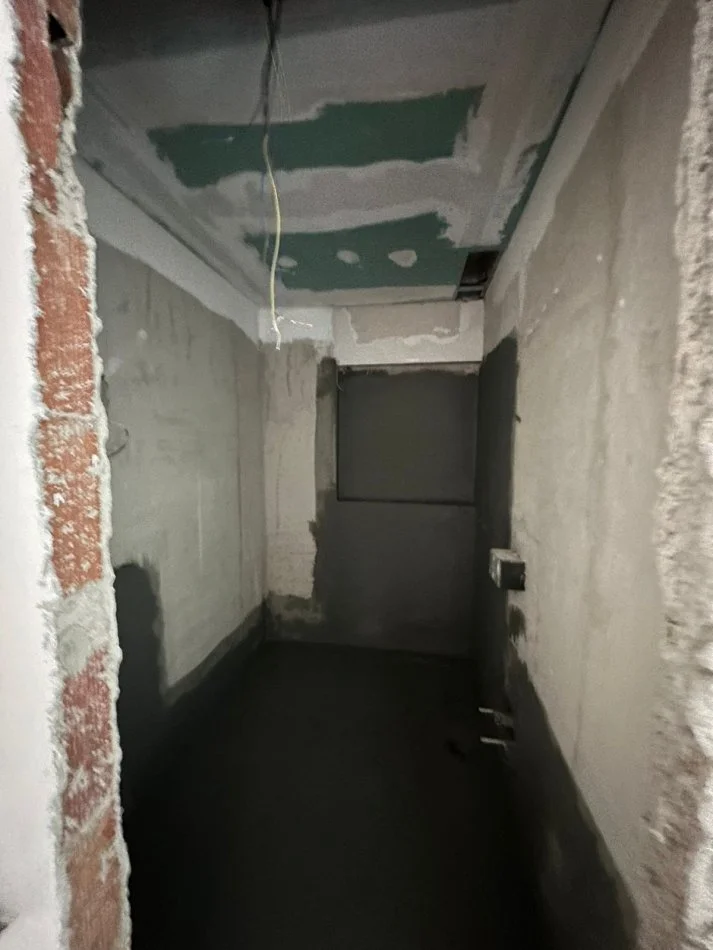 Tirane, jepet me qera zyre Kati 3, 70 m² 800 € (myslym shyr)