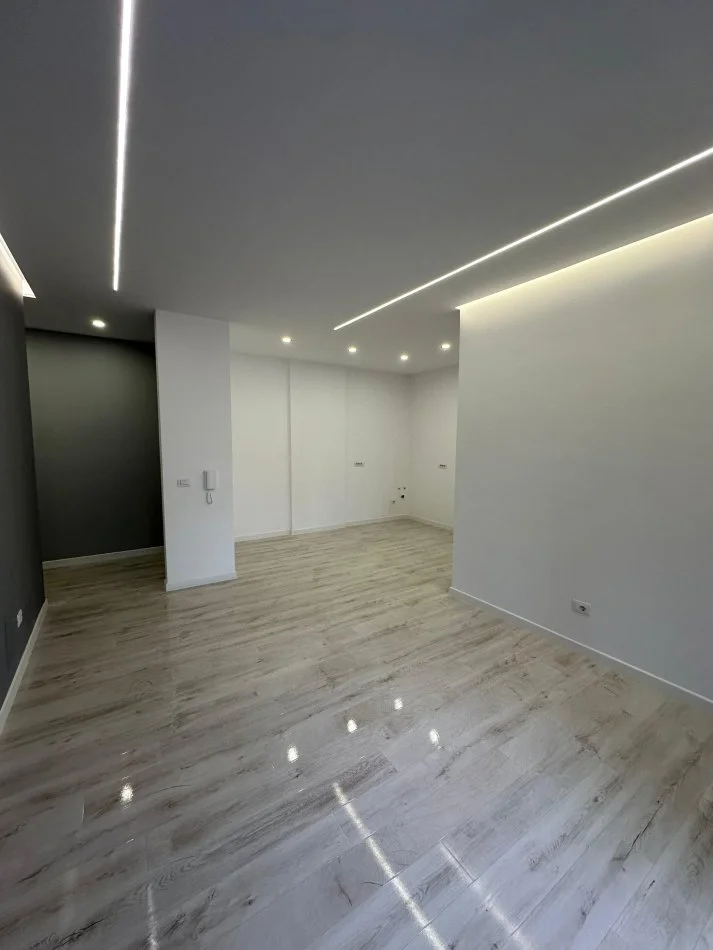 Tirane, shitet apartament 2+1 Kati 5, 92 m² 225.000 € (Rruga Luigj Gurakuqi)