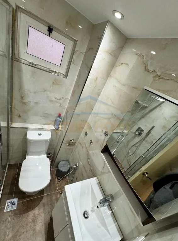 Tirane, jepet me qera apartament 2+1 Kati 3, 120 m² 750 € (Myslym Shyr)