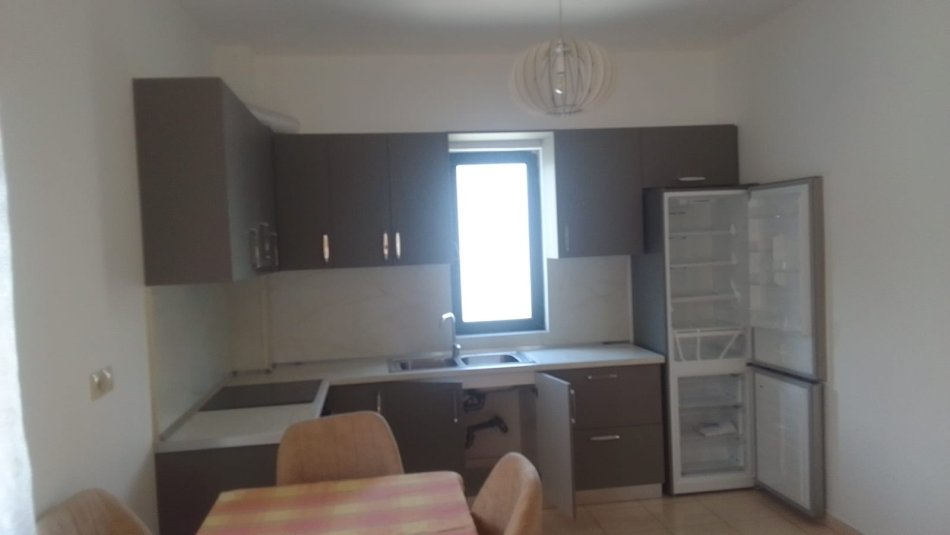 Tirane, jepet me qera apartament 3+1+Ballkon Kati 2, 120 m² 450 € (ASTIR)