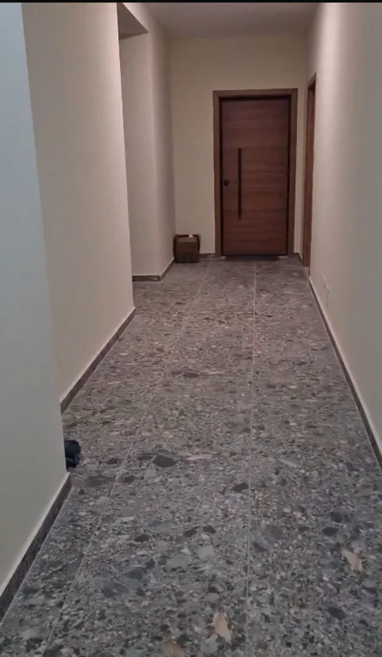 Tirane, shitet apartament 2+1+Ballkon Kati 5, 110 m² 308.000 € (ZOGU I ZI)