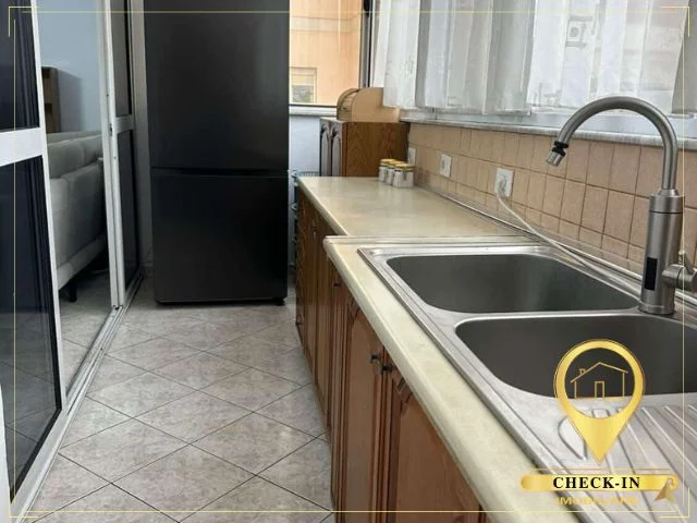 Tirane, jepet me qera apartament 3+1+Aneks+Ballkon Kati 5, 109 m² 750 € (Rruga Siri Kodra)