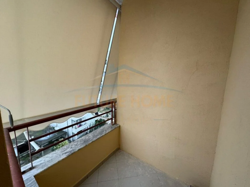 Shitet, Apartament 1+1, Unaza e Re, Tiranë