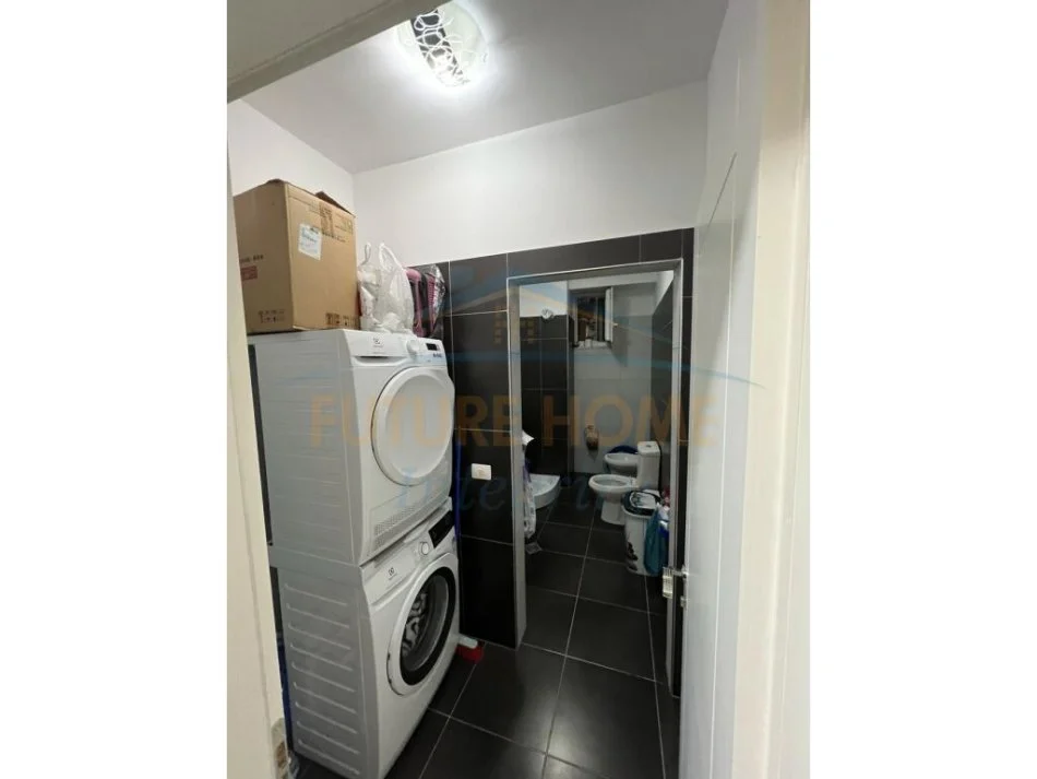 Tirane, shitet apartament 3+1 Kati 3, 125 m² 170.000 € (Kopshti Botanik)