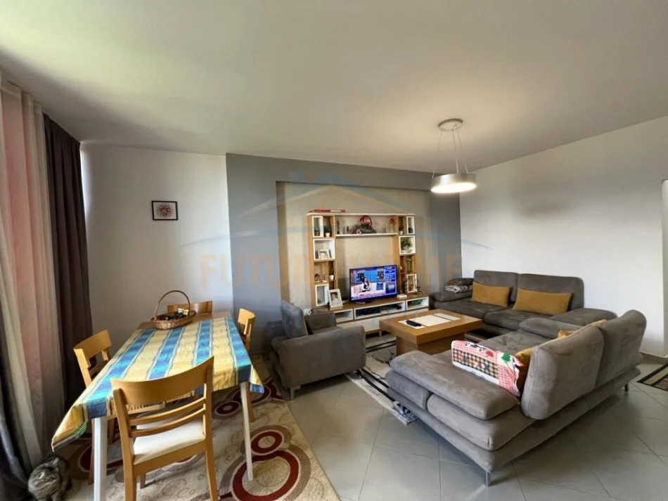 Tirane, shitet apartament 3+1 Kati 3, 125 m² 170.000 € (KOPSHTI BOTANIK)