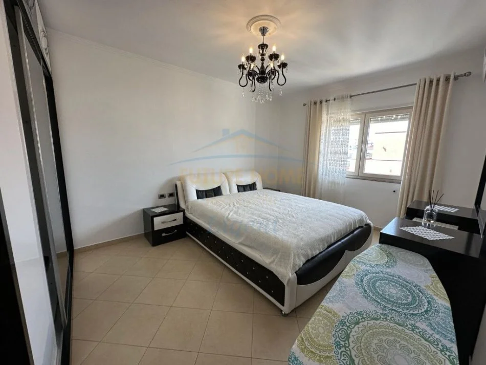 Shitet, Apartament 3+1, Fresk, Tiranë.