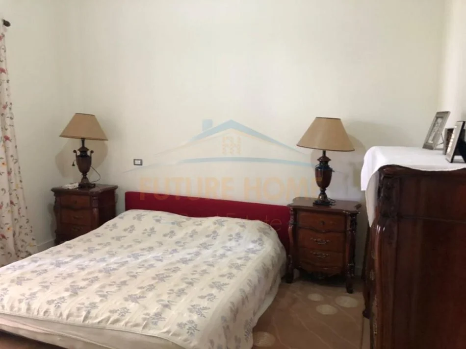 Durres, shitet Vile 2 Katshe , 1.250 m² 500.000 € (Lura 1, Gjiri i Lalzit, Durres)