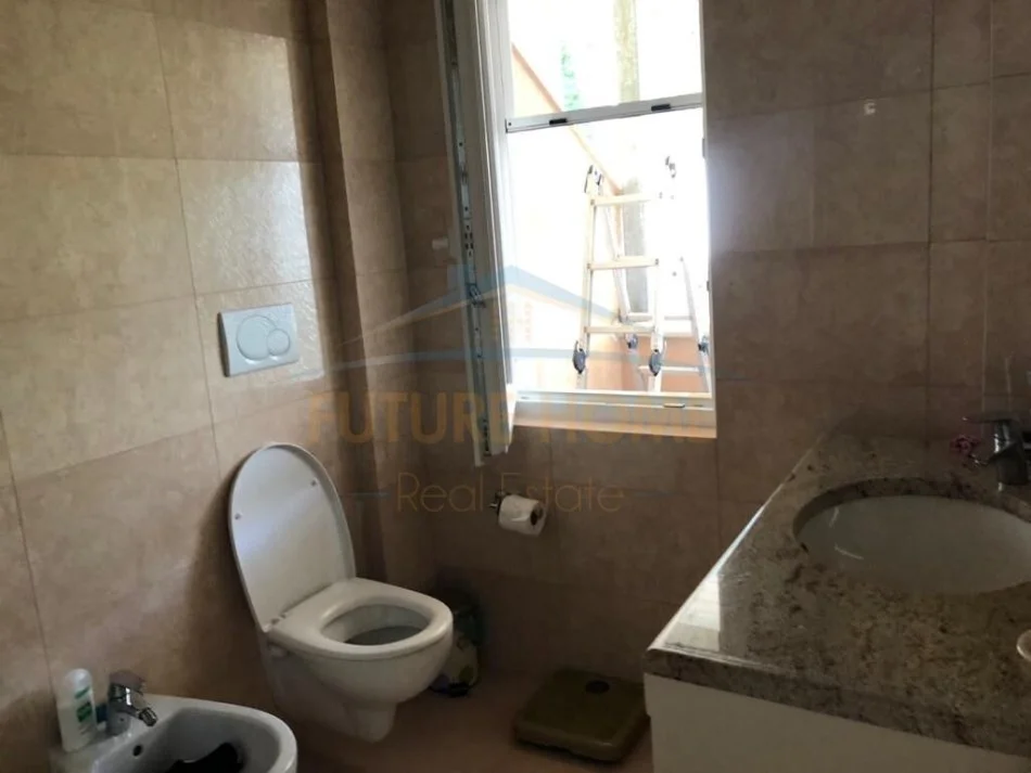 Durres, shitet Vile 2 Katshe , 1.250 m² 500.000 € (Lura 1, Gjiri i Lalzit, Durres)