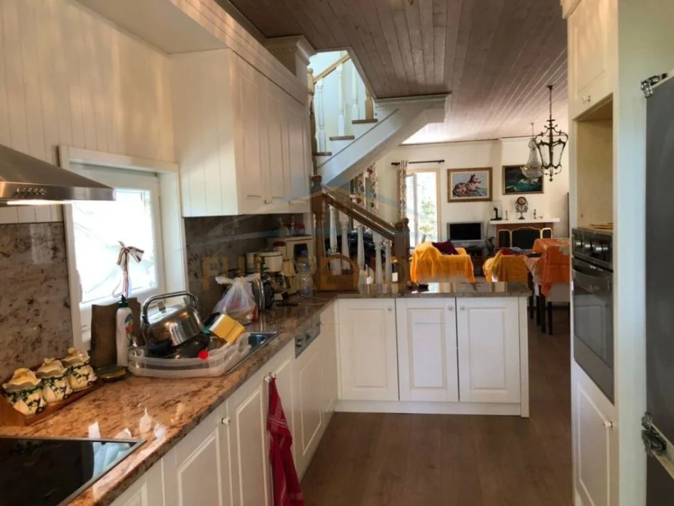 Durres, shitet Vile 2 Katshe , 1.250 m² 500.000 € (Lura 1, Gjiri i Lalzit, Durres)