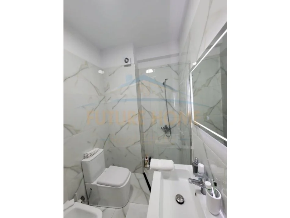 Shitet, Apartament 1+1, Selvia, Tiranë.