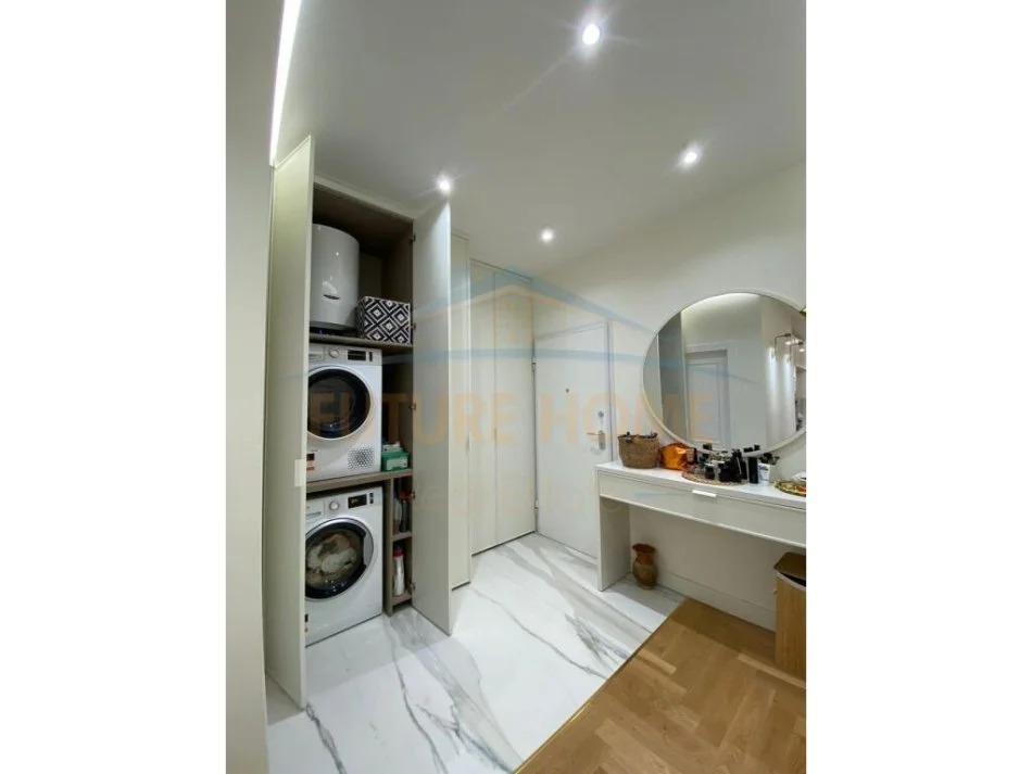 SHITET APARTAMENTI 1+1 RRUGA 5 MAJ