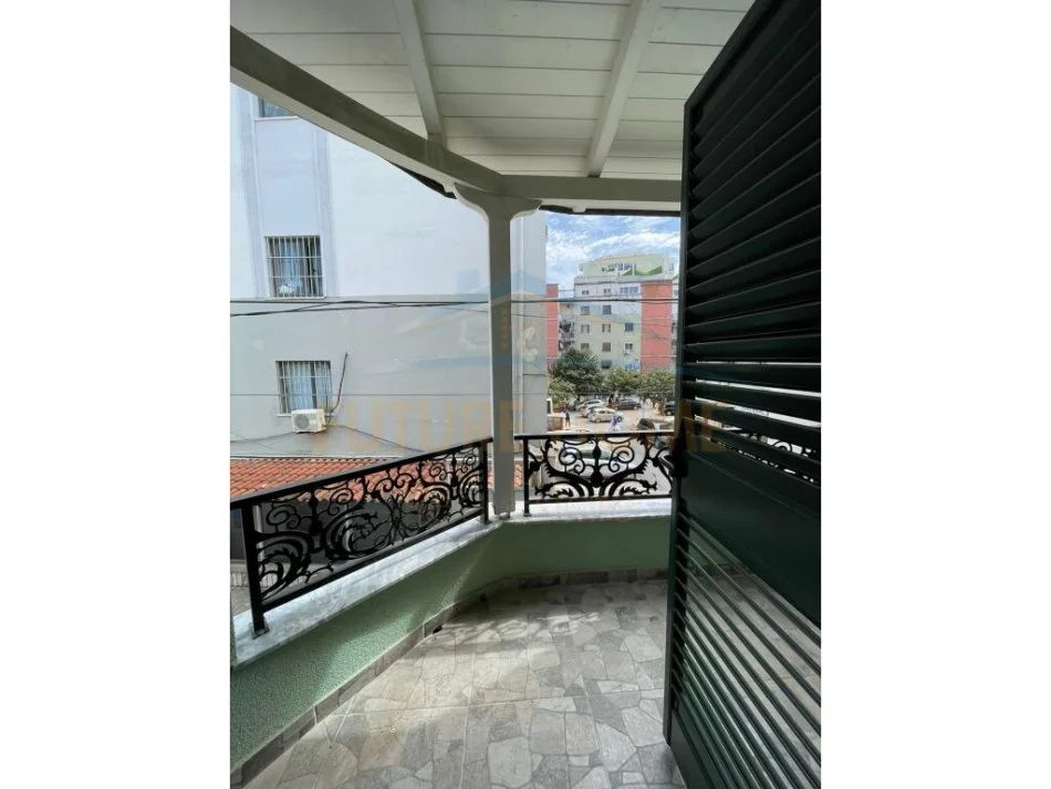 Durres, Qera, apartament duplex 4+1, Kati 2, 120 m² (GJYKATA,DURRES)