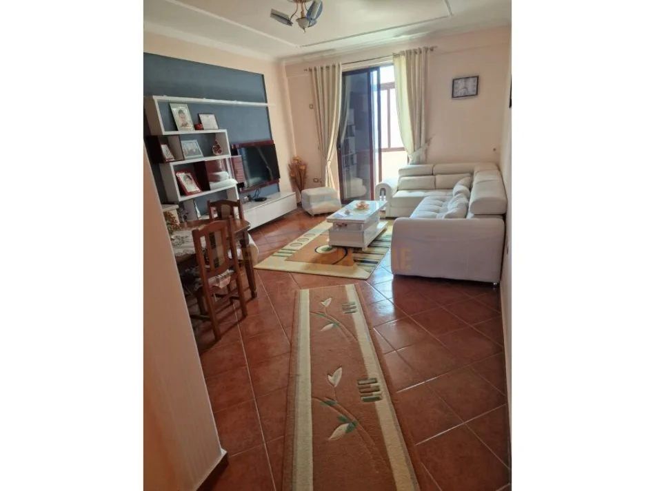 Qera, Apartament 1+1,Vlorë.RV39593