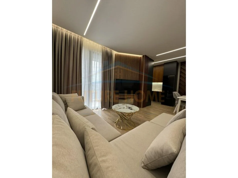 Tirane, jepet me qera apartament 2+1 Kati 5, 102 m² 900 € 