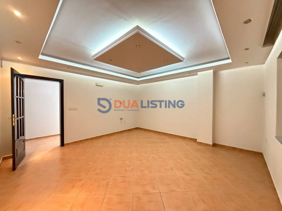 Tirane, jap me qera zyre Kati 4, 178 m² 1.700 € (Sheshi willson)