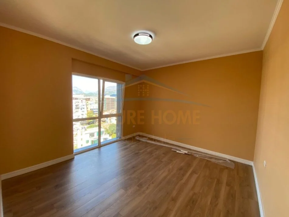 Tirane, jepet me qera apartament 2+1 Kati 8, 111 m² 600 € (5 Maji)