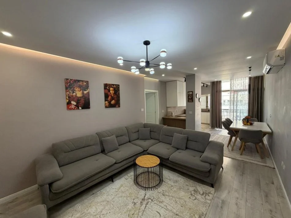 Tirane, shes apartament 2+1+Aneks+Ballkon , 110 m² 165.000 € 