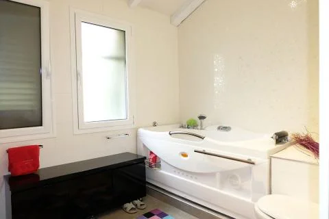 Tirane, jepet me qera Vile 3+1 Kati 0, 372 m² 2,500 € (Kodra e Diellit)