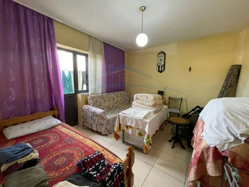 Shitet, Apartament 2+1, Rruga Kavajes,Ish Parku Autobuzave