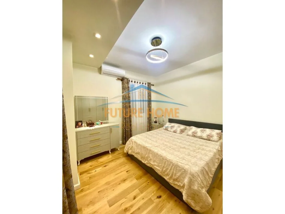Tirane, jepet me qera Vile 3 Katshe Kati 0, 535 m² 3.500 € (Selite)