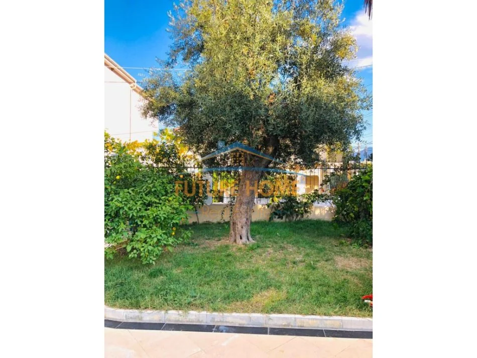 Tirane, jepet me qera Vile , 535 m² 3.500 € (Prane universitetit "Marin Barleti", Selite)