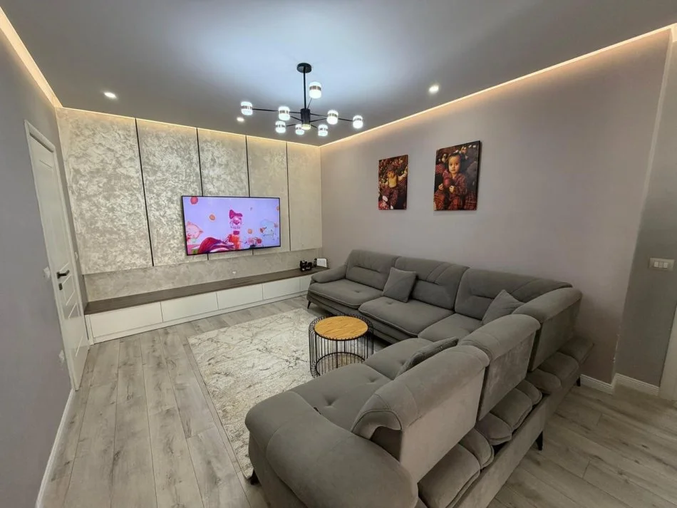 Tirane, shes apartament 2+1+Aneks+Ballkon , 110 m² 165.000 € 