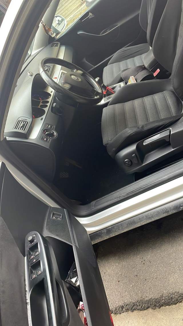 Durres, shitet makine karavan Volkswagen Passat Variant Viti 2008, 4.700 Euro