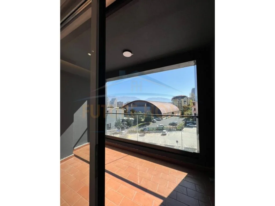 Tirane, jepet me qera apartament 2+1 Kati 4, 128 m² 1.200 € (Komuna e Parisit)