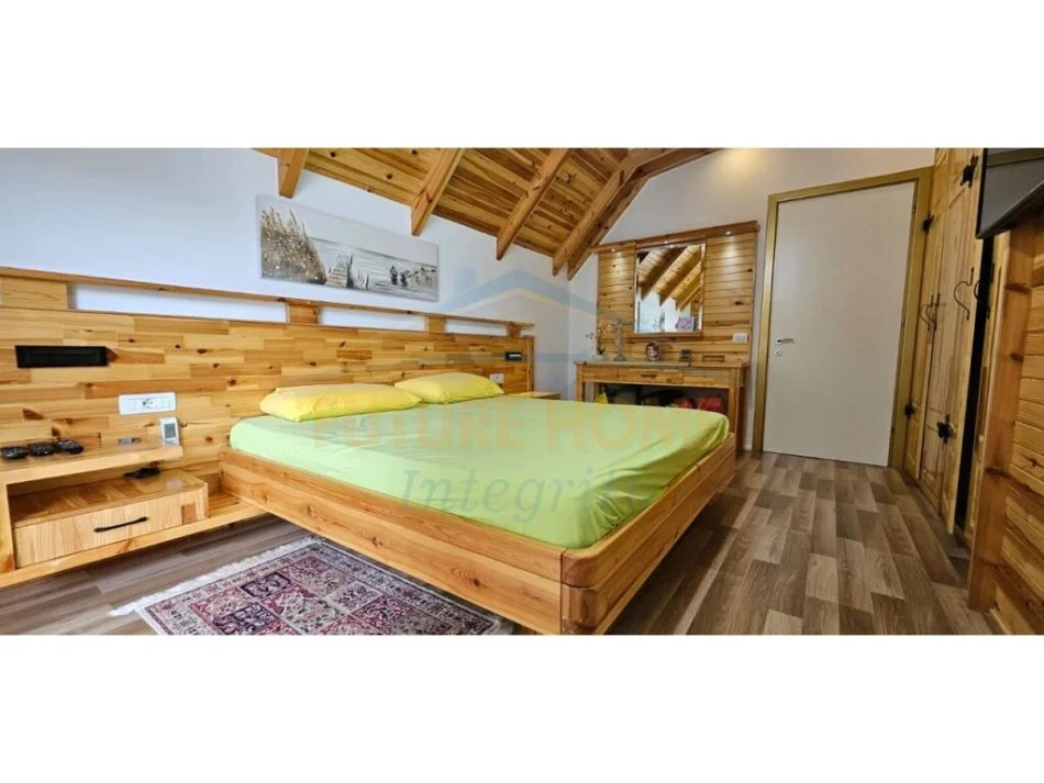 Durres, shitet apartament 2+1 Kati 3, 115 m² 250.000 € (Gjiri I Lalëzit, Durrës.)