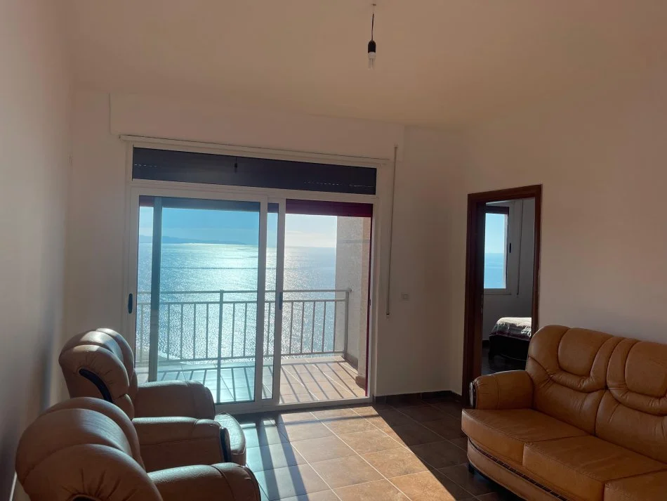 Durres, shitet apartament 2+1+Ballkon Kati 12, 96 m² 160.000 € (shkembi kavajes)