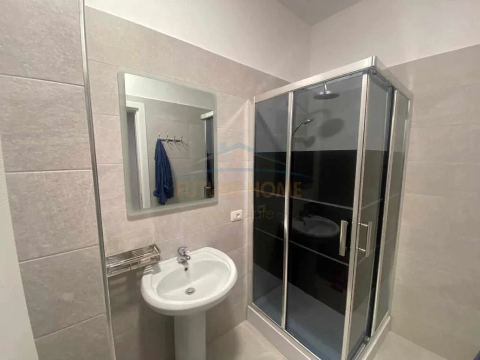 Shqiperi, jepet me qera apartament 2+1+Ballkon Kati 2, 100 m² 550 € (5 Maji)