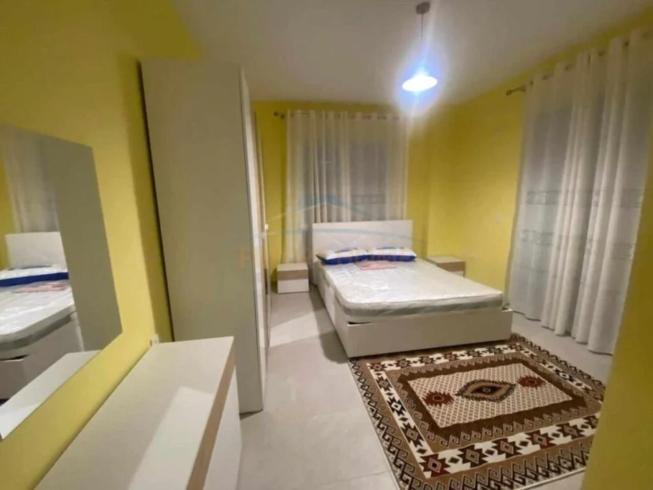 Shqiperi, jepet me qera apartament 2+1+Ballkon Kati 2, 100 m² 550 € (5 Maji)