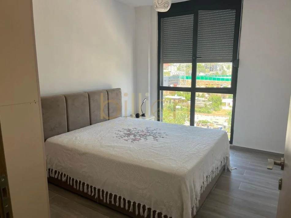 Tirane, jepet me qera 3+1 , 118 m² 700 € (5 Maji)