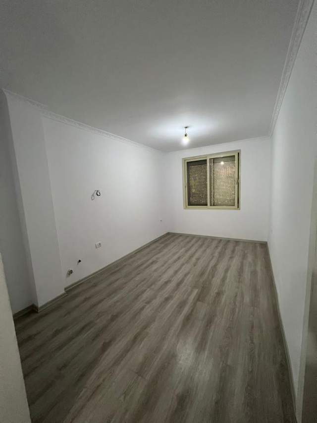 Tirane, jepet me qera apartament 2+1 Kati 0, 63 m² 600 Euro