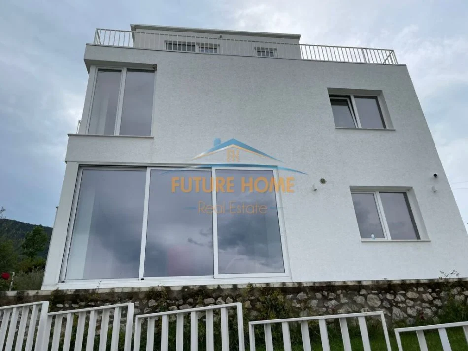 Tirane, jepet me qera Vile 3 Katshe Kati 0, 550 m² 2.500 € (Green Garden Residence,Tirane)