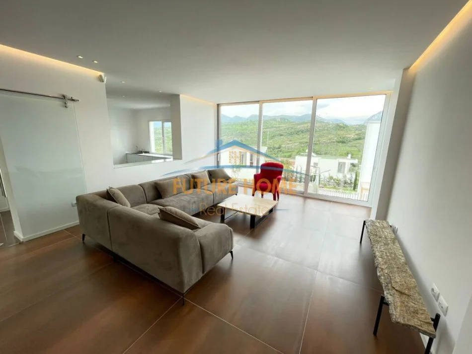 Tirane, jepet me qera Vile 3 Katshe Kati 0, 550 m² 2.500 € (Green Garden Residence,Tirane)