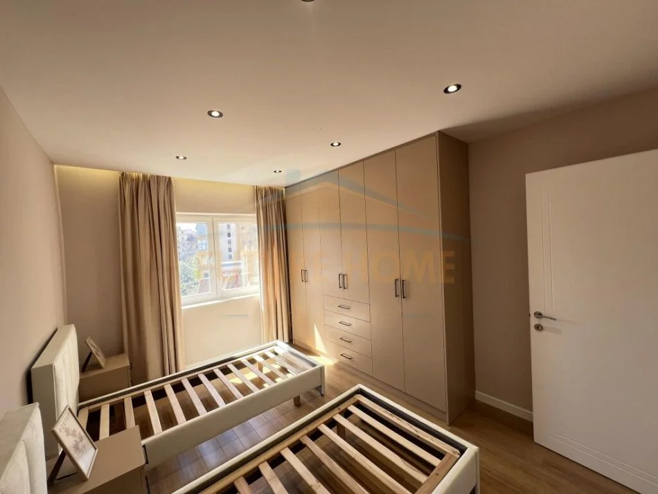 Tirane, shitet apartament 2+1 Kati 5, 75 m² 158.000 € (Rruga Mine Peza)