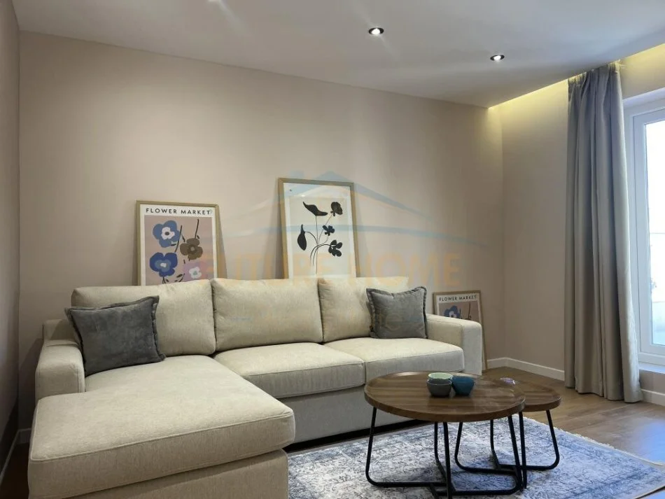 Shitet, Apartament 2+1, Rruga Mine Peza, Tiranë