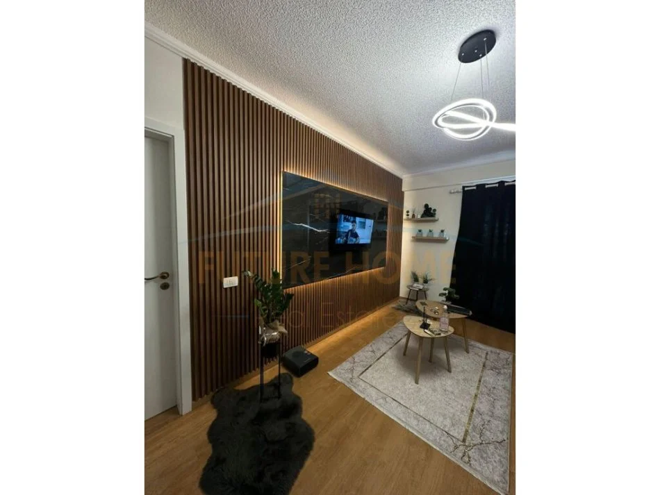 Qera, Apartament 1+1+Post Parkimi, 21 Dhjetori.UNA40063