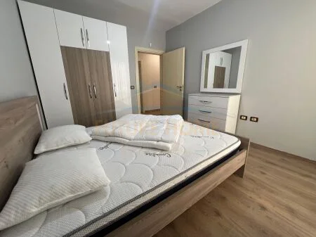 Qera, Apartament 3+1, Unaza e Re.UNA40109