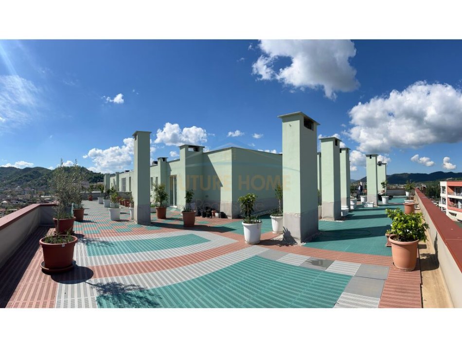Tirane, jepet me qera apartament+verande | Penthouse 2+1+Ballkon Kati 9, 130 m² 1.500 € (Besim Alla)