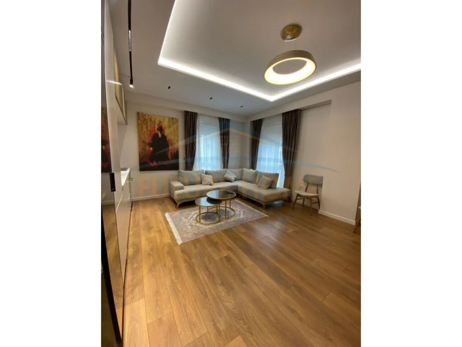 Jepet me Aera Apartament 2+1+ Post Parkimi Kati 5, Qender  1.200 €