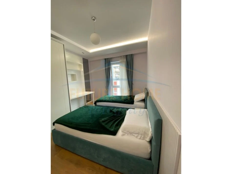 Jepet me Aera Apartament 2+1+ Post Parkimi Kati 5, Qender  1.200 €