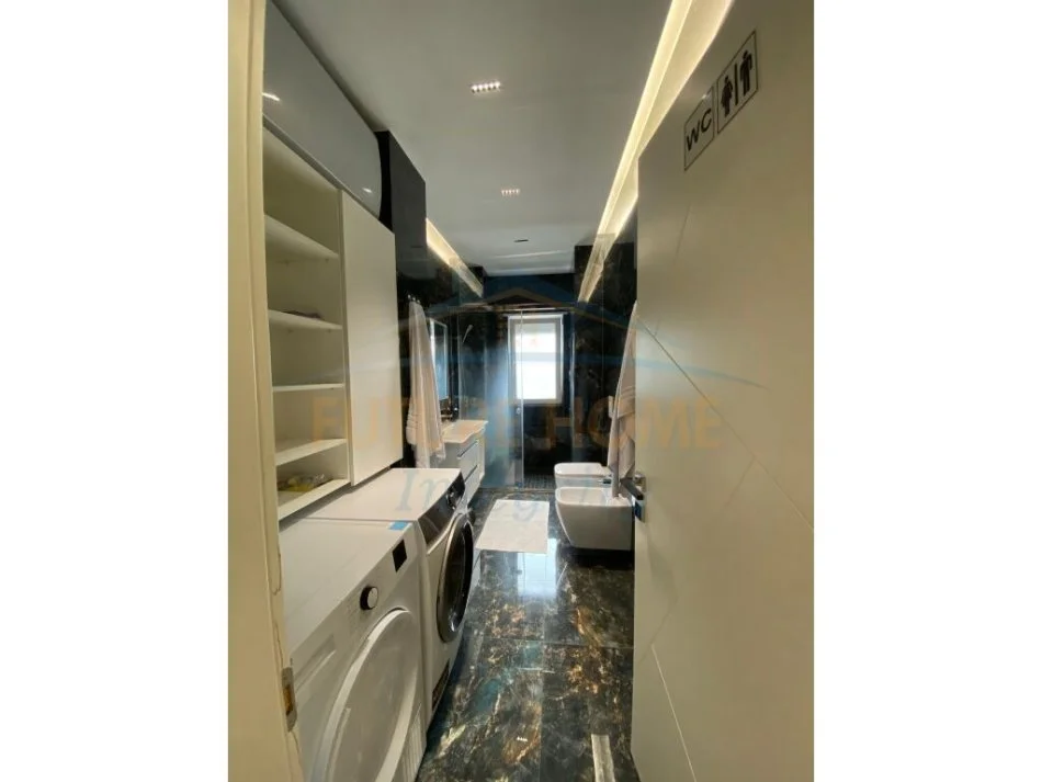 Jepet me Aera Apartament 2+1+ Post Parkimi Kati 5, Qender  1.200 €