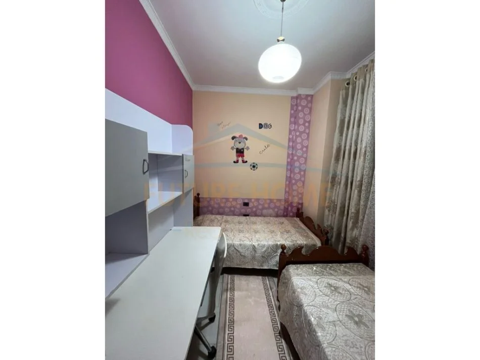 Tirane, jepet me qera apartament 2+1 Kati 6, 80 m² 500 € (Kopshti Botanik)