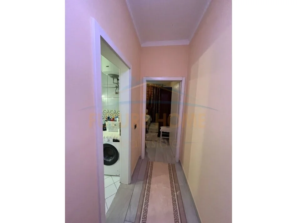 Tirane, jepet me qera apartament 2+1 Kati 6, 80 m² 500 € (Kopshti Botanik)